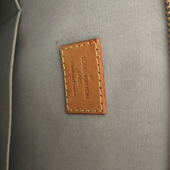 Louis Vuitton Brentwood Vernis Bag Leather Pearle - Picture 3 of 12